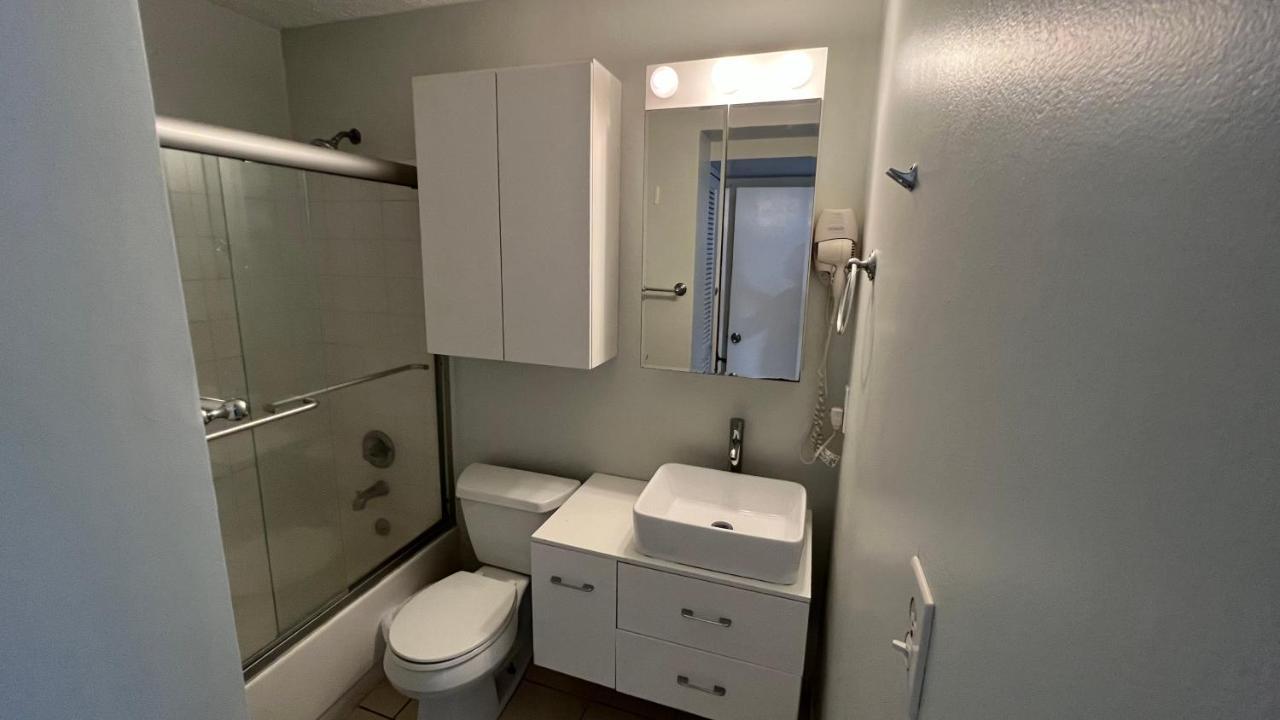 Ocean Front 2 Bedroom & Bath In Isla Verde San Juan Exterior photo